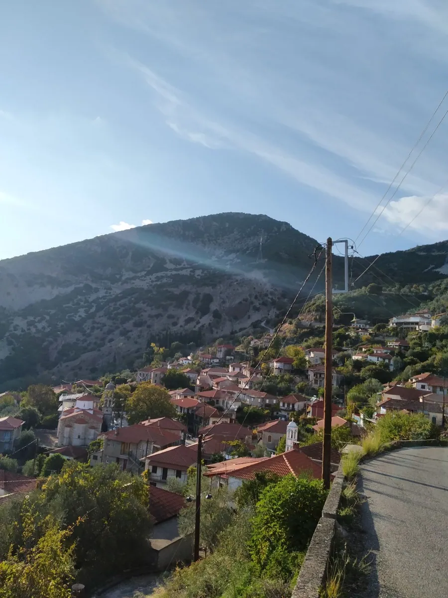 Η Δήμητρα στην πλαγιά του βουνού